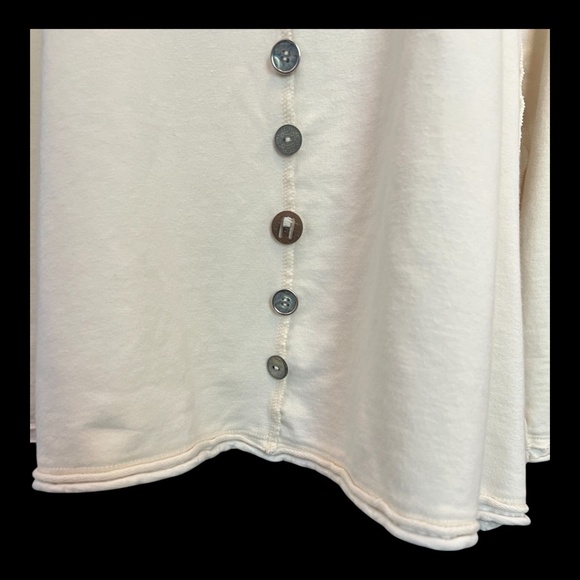 🤍 EUC NEON BUDDHA Cream Cowl Neck Sweatshirt w/ Buttons | Women’s Sz S - Picture 7 of 7